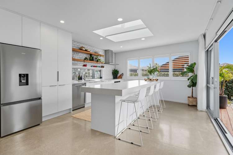 6 Kahuparere Crescent Pyes Pa_4