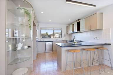 33 South Kensington Way_3