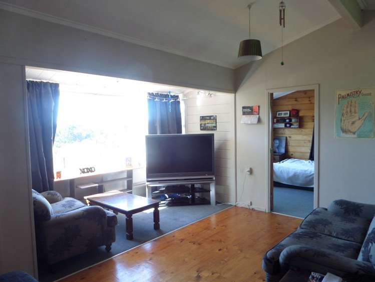 8 Renall Street Featherston_11