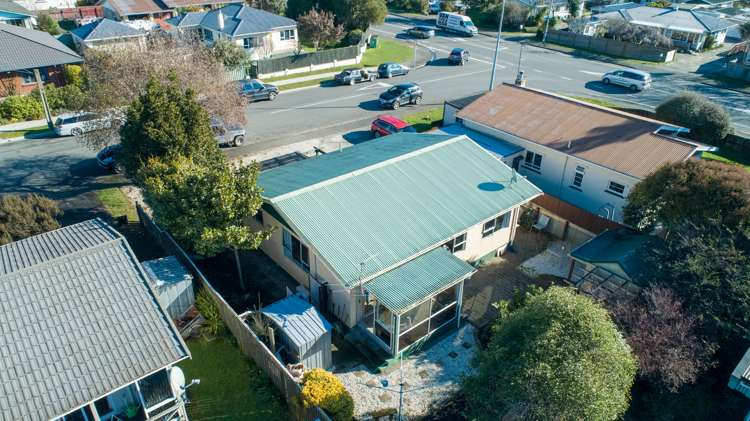 1 Maitland Avenue Stoke_4