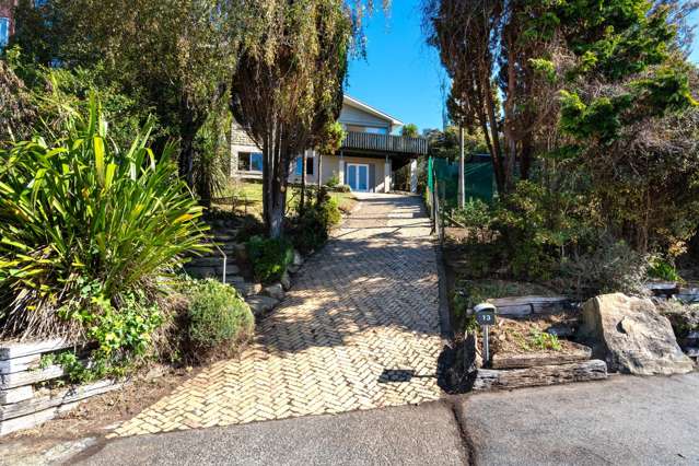 Space, Sun & Lifestyle In Sawyers Bay