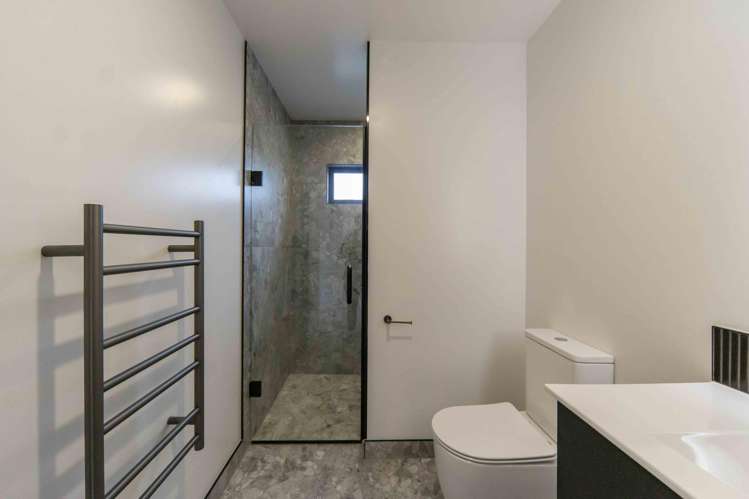 3/4 Bremworth Avenue Dinsdale_7