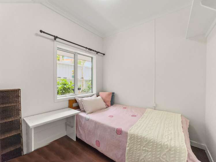 73C East Coast Road Castor Bay_24