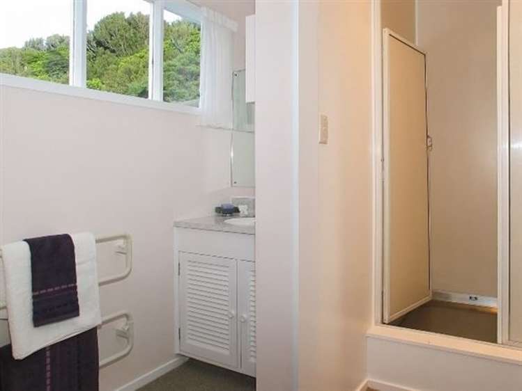 6 Saint Hildas Glade Tawa_13