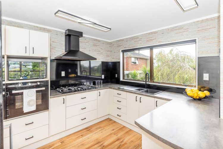 11 Stirling Place Dinsdale_3