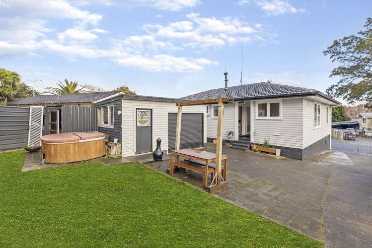 24 Hobart Crescent Wattle Downs_13