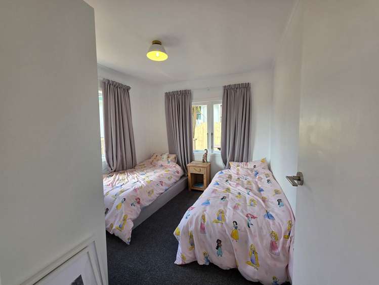2A Holiday Road Stanmore Bay_4