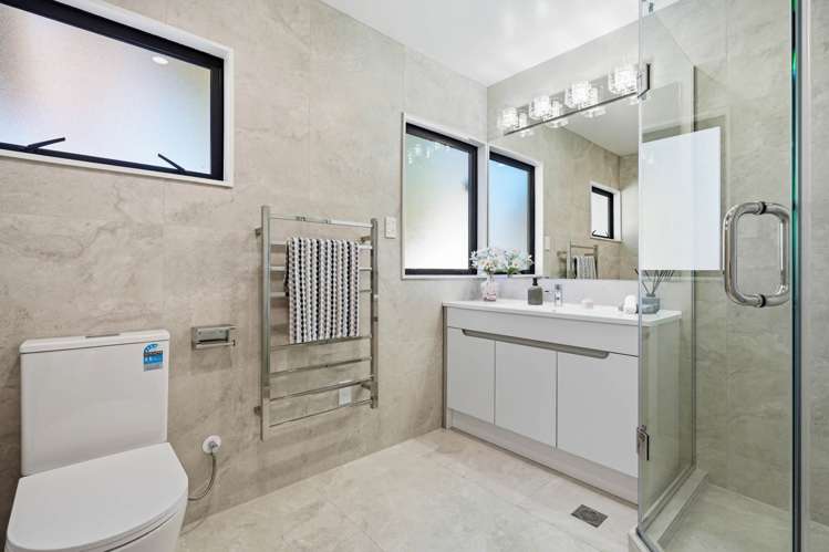 37 & 37A Glennandrew Drive Half Moon Bay_20