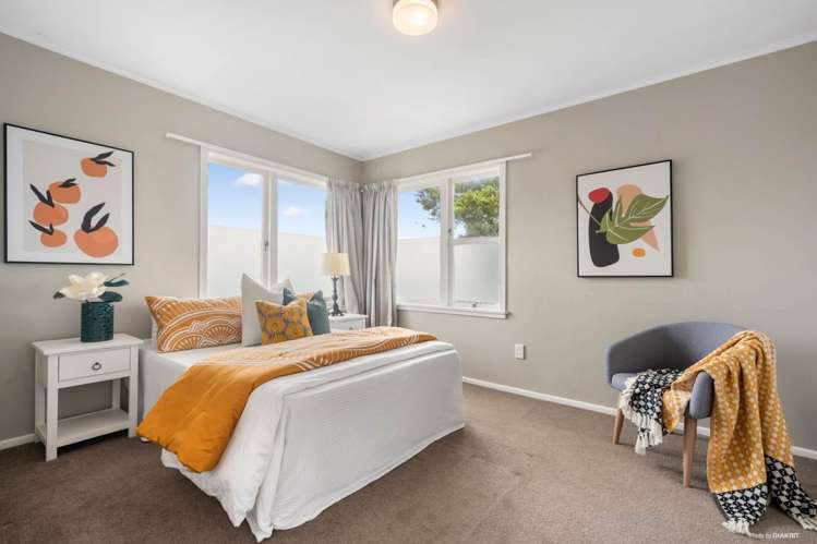 1/50 Monarch Avenue Hillcrest_11