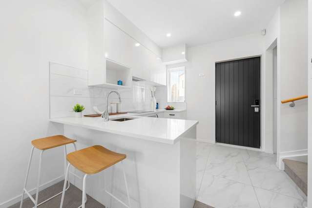 6/112 Moore Street Howick_4