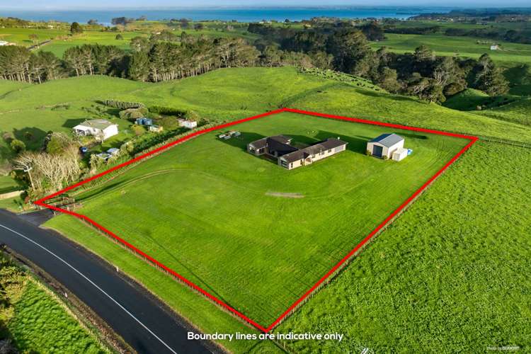 184 Grahams Beach Road Awhitu_2