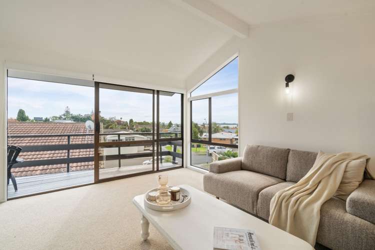 48 Eaton Crescent Matua_12