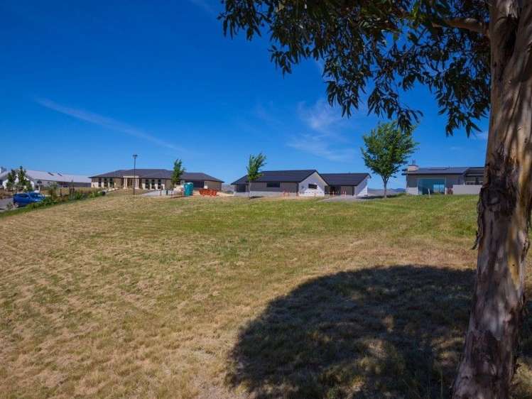 128 Marlborough Ridge Drive Fairhall_11