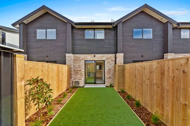 2/10 Fathom Place Te Atatu Peninsula_2