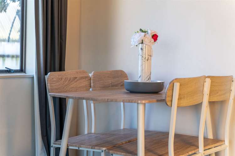 39 Splitt Avenue Glenview_1