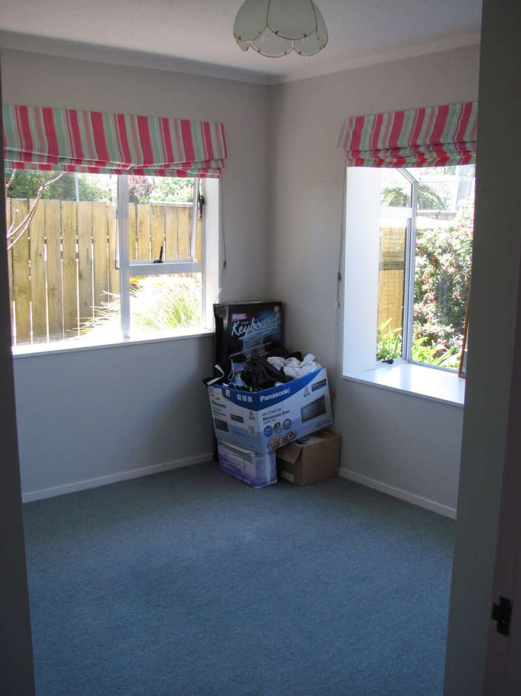 2/48 Martin Road Paraparaumu Beach_12