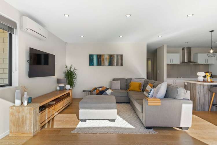 55 Liberty Crescent Beachlands_13