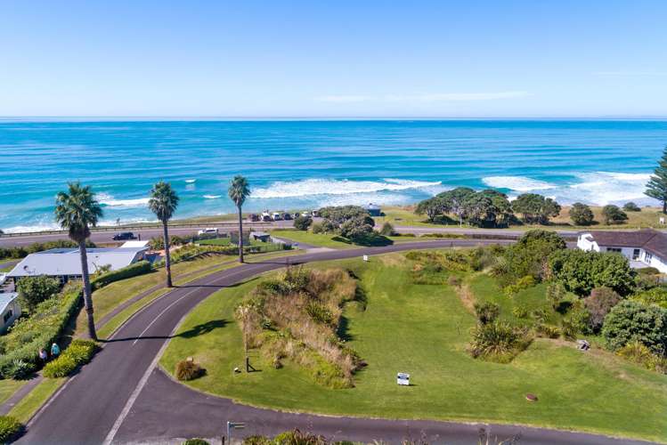 Lot 2 DP 568079, Sirrah Street Okitu_5