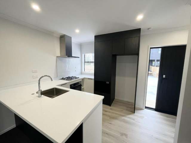 2/8 Ngaere Avenue 1053_1