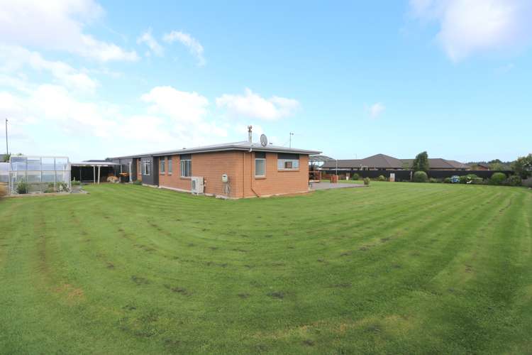 21 Sunrise Drive Seaward Bush_43