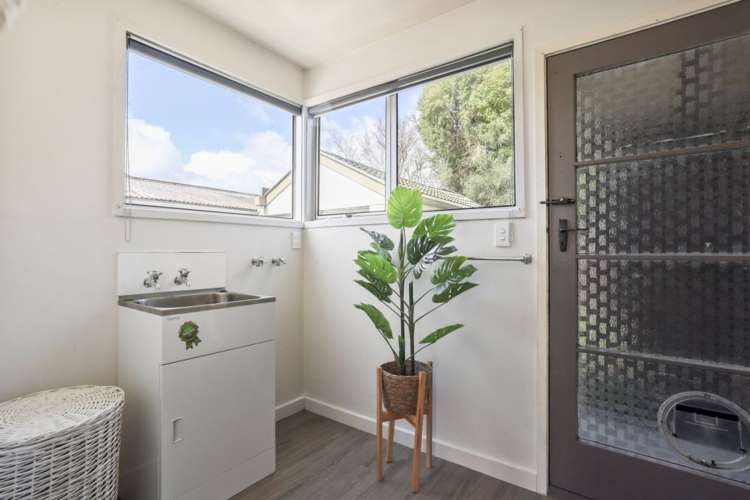 1/6 Quinton Place Bishopdale_6
