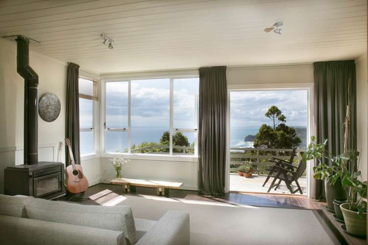 41 Te Ahuahu Road Piha_2