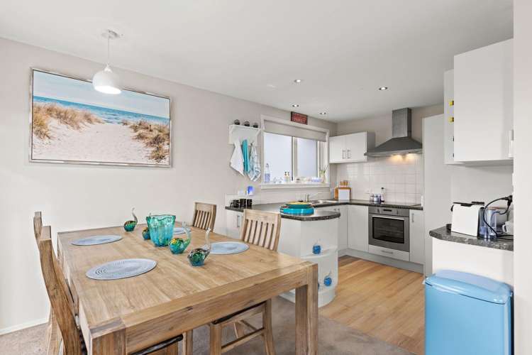 21 La Perouse Place Northcote_12