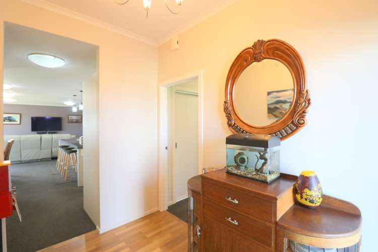 21 Sunrise Drive Seaward Bush_15