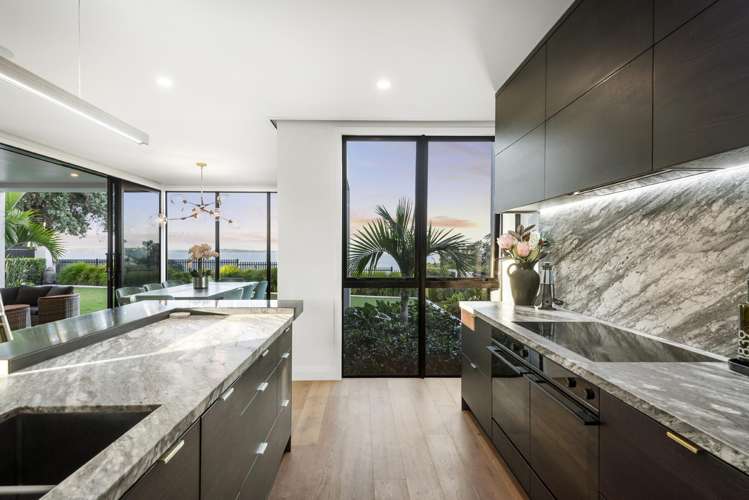 90 Marine Parade Mellons Bay_9