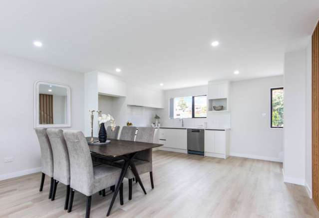 2/41 Marriott Road Pakuranga_4