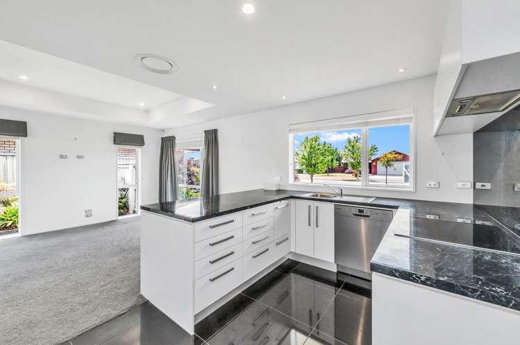 11 Palladio Avenue_4