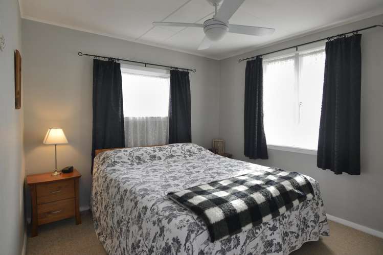 63 Victoria Street Carterton_5