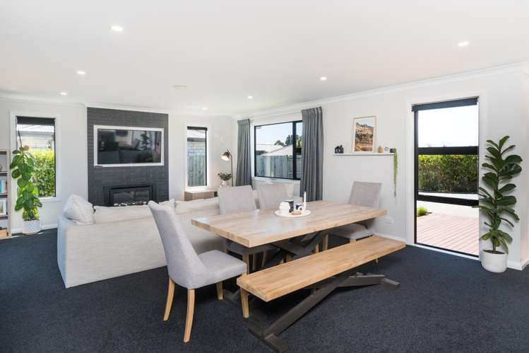 19 Coutts Way Fitzherbert_7