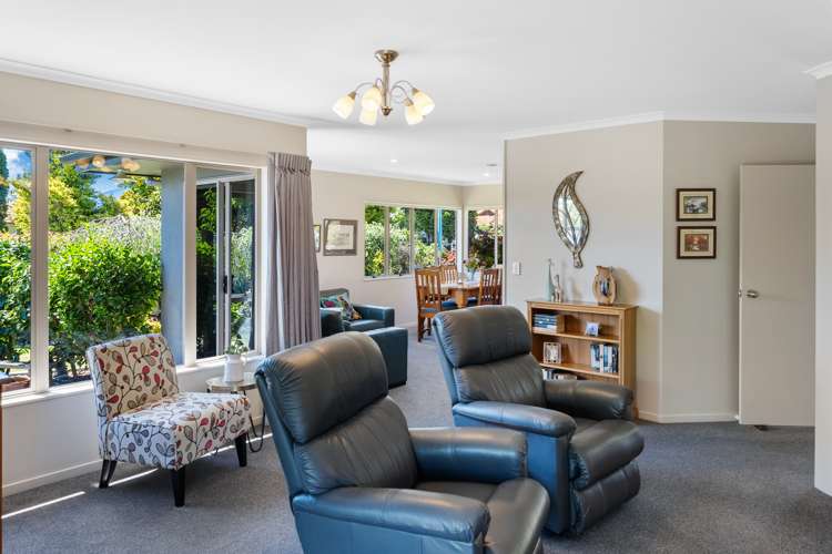 2 Heritage Crescent Richmond_8