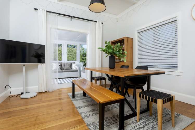 313 Royal Road Massey_6