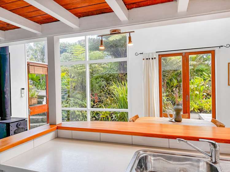 159 Scenic Drive Titirangi_8