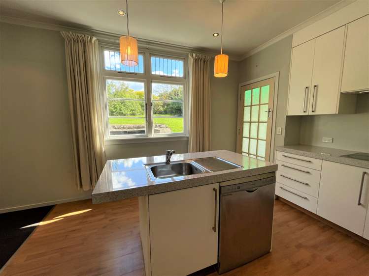 4 Armstrong Street Balclutha_8