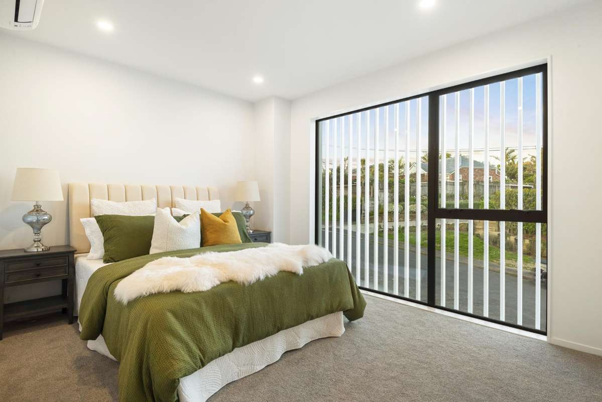 2/16 Handley Avenue_2