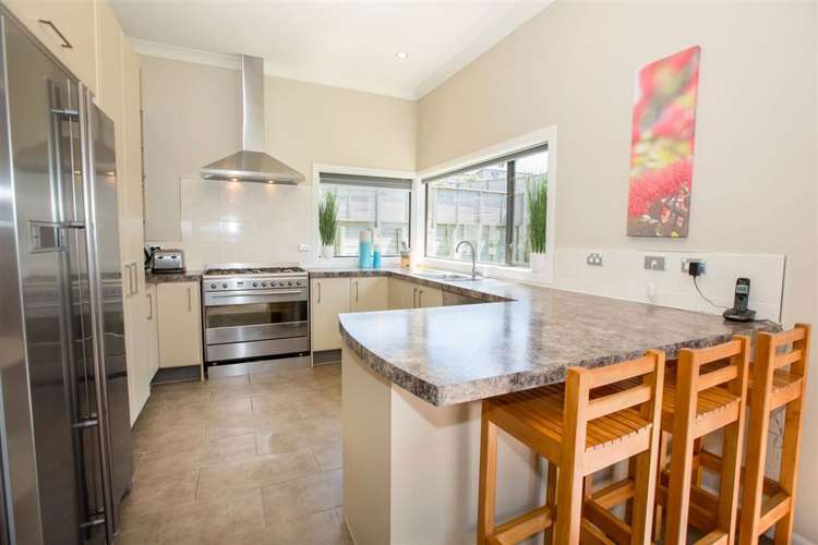 25 Tongariro Drive Aotea_1