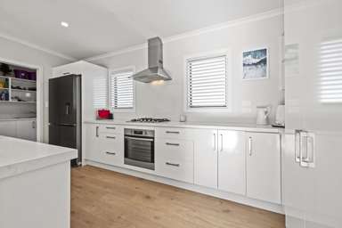 16 Parklands Avenue_3