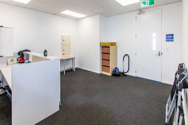 Office 2/15 Central Boulevard Silverdale_2