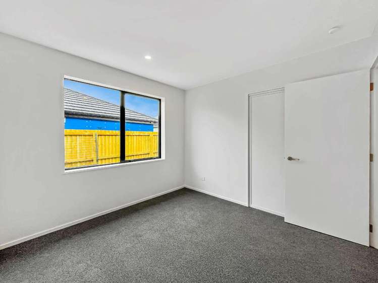 35 Bill Hammond Drive Belfast_13