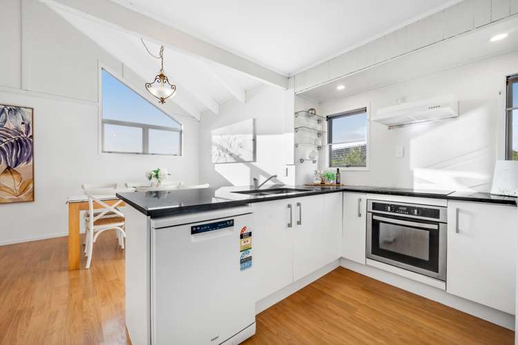 1/30 Curacao Place Half Moon Bay_9