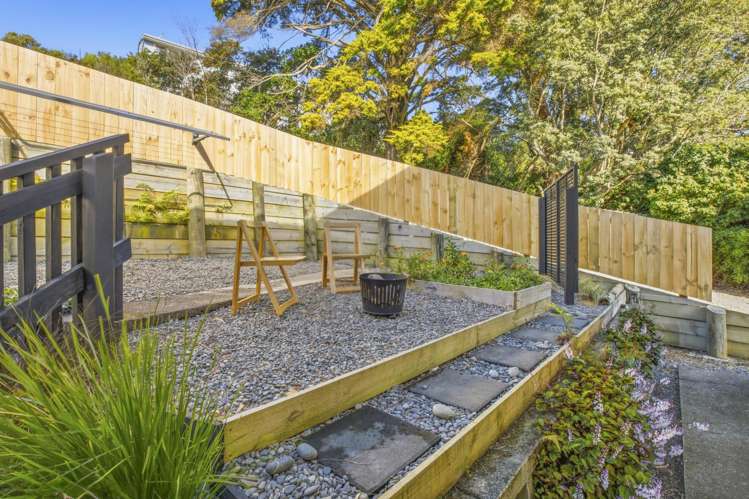 8A - 8B Devon Place Cannons Creek_17