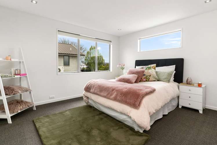 19 Devonport Lane Merivale_12