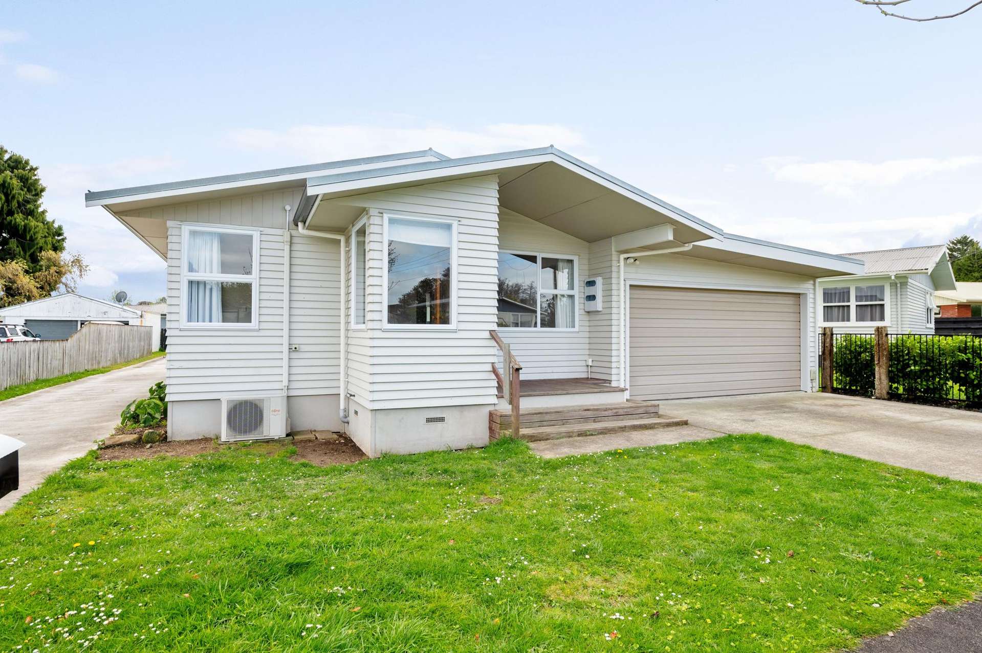 6 Forth Crescent Glenview_0