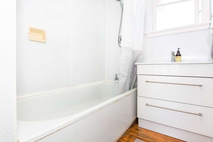 25 Avro Crescent Hornby_6