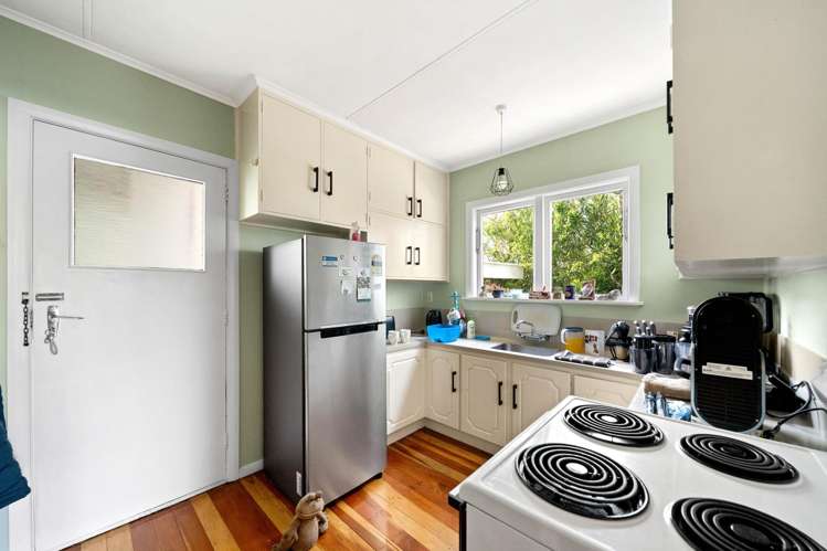 2 Totara Street Lansdowne_4