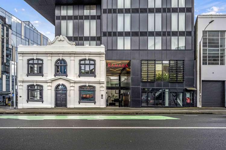 Unit 2/149 Victoria Street West_0