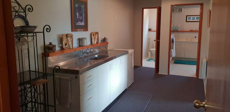 13 Penlington Place Akaroa_9